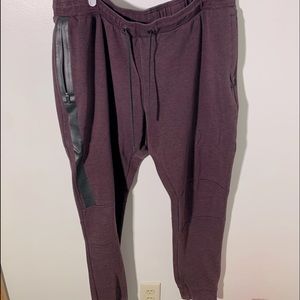 American Eagle Joggers Maroon XXL